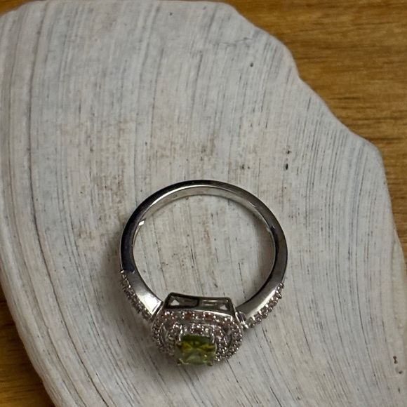 Radiant Cut Natural Peridot & Zircon Halo Ring Sterling Silver Size 7 - Picture 14 of 14